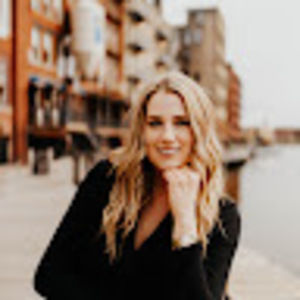 Meet your Posher, Lauren